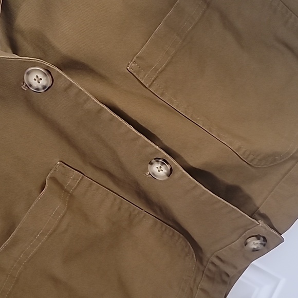 Chic Tan Utility Jacket with Black Collar - Picture 5 of 12